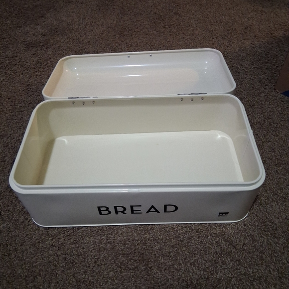 Retro Bread Box - Picture 3 of 4